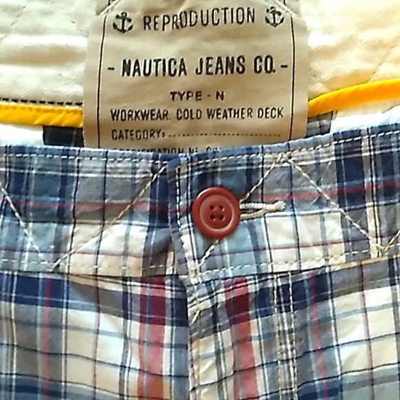 Nautica Men's Plaid Shorts. Size 36 - Picture 2 of 10